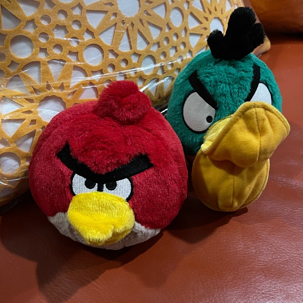 two vintage Angry Birds  RARE Angry Birds Commonwealth Plush Hal Opened Beak